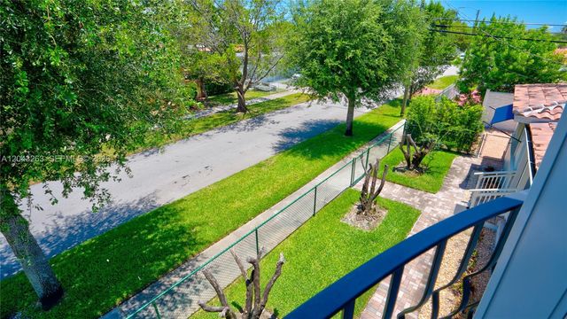 500 SW 51st Ct 1, Miami, FL 33134