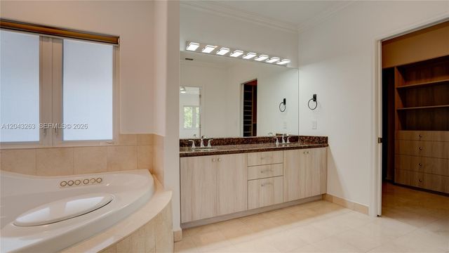 500 SW 51st Ct 1, Miami, FL 33134