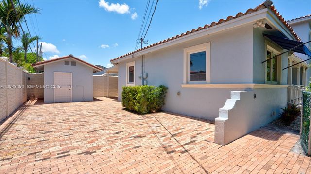 500 SW 51st Ct 1, Miami, FL 33134