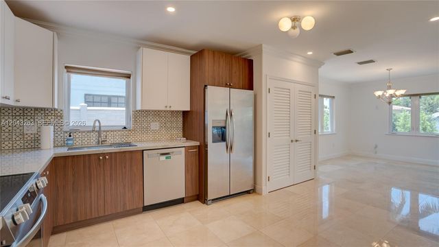 500 SW 51st Ct 1, Miami, FL 33134