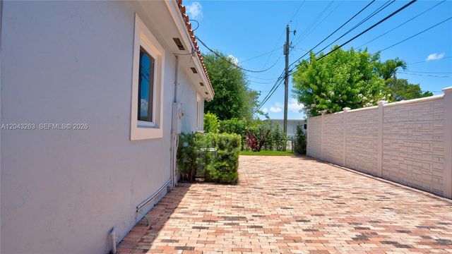 500 SW 51st Ct 1, Miami, FL 33134