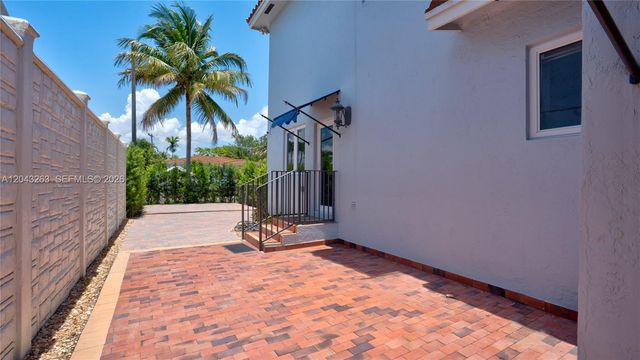 500 SW 51st Ct 1, Miami, FL 33134
