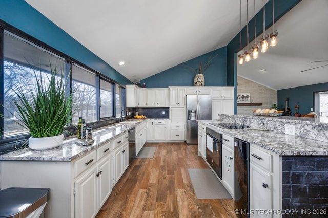 2007 Skyline Drive, Bartlesville, OK 74006