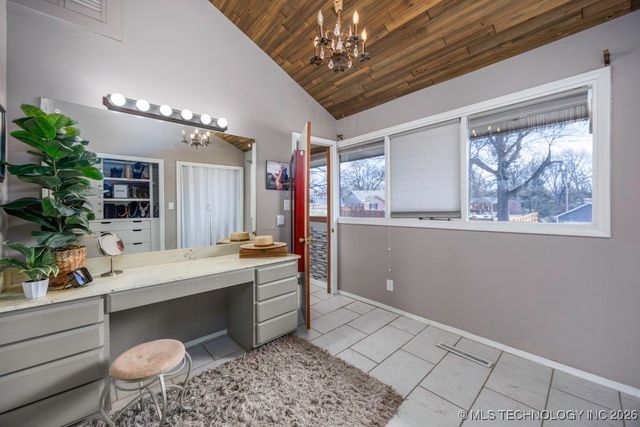 2007 Skyline Drive, Bartlesville, OK 74006