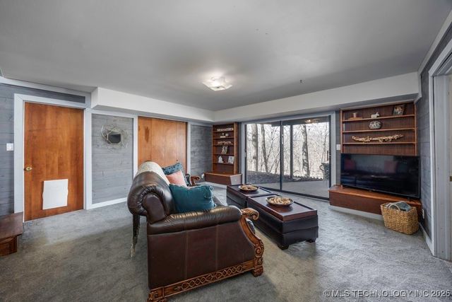 2007 Skyline Drive, Bartlesville, OK 74006