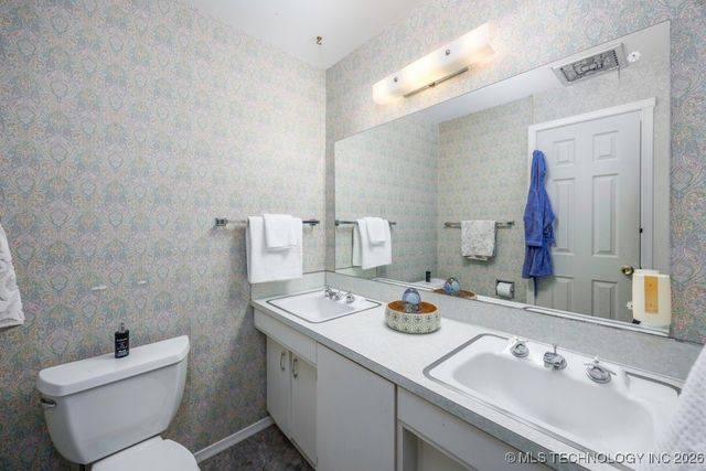 2007 Skyline Drive, Bartlesville, OK 74006