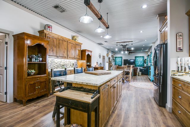 2230 Farm-to-market 2662, Bronte, TX 76933