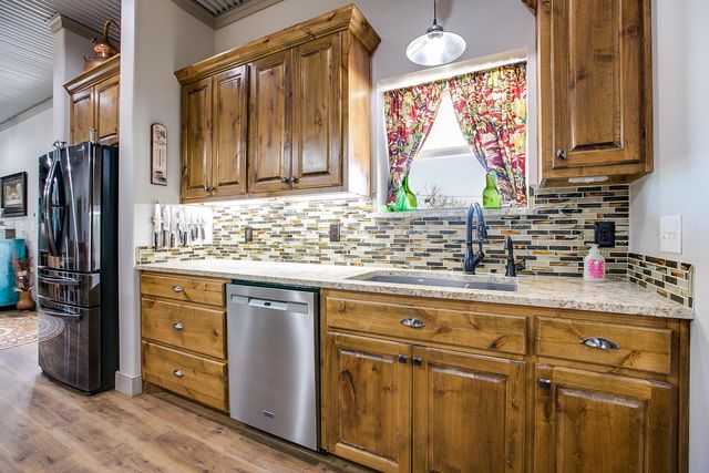 2230 Farm-to-market 2662, Bronte, TX 76933