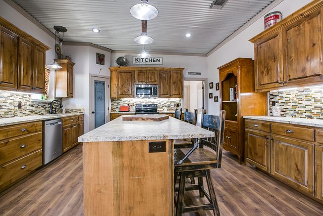 2230 Farm-to-market 2662, Bronte, TX 76933