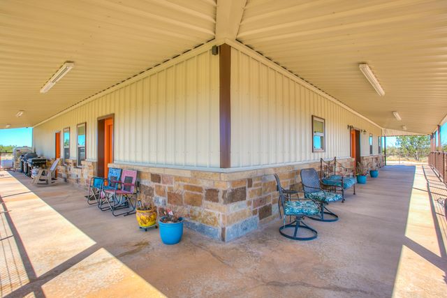 2230 Farm-to-market 2662, Bronte, TX 76933
