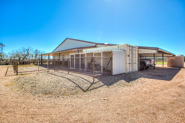 2230 Farm-to-market 2662, Bronte, TX 76933