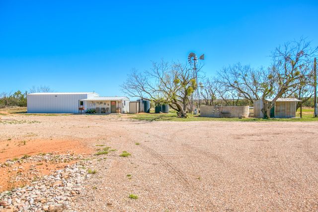 2230 Farm-to-market 2662, Bronte, TX 76933