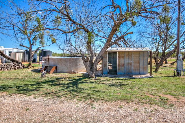2230 Farm-to-market 2662, Bronte, TX 76933