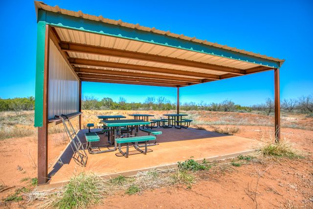 2230 Farm-to-market 2662, Bronte, TX 76933