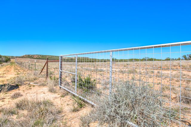 2230 Farm-to-market 2662, Bronte, TX 76933