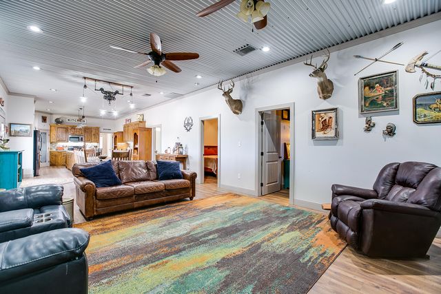 2230 Farm-to-market 2662, Bronte, TX 76933