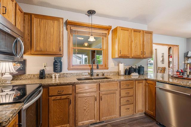 W6108 LONG COURT, Appleton, WI 54914