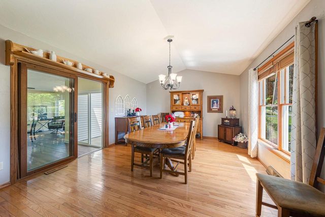 W6108 LONG COURT, Appleton, WI 54914