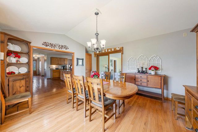 W6108 LONG COURT, Appleton, WI 54914