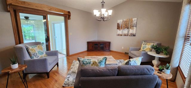 W6108 LONG COURT, Appleton, WI 54914