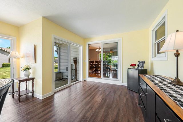 W6108 LONG COURT, Appleton, WI 54914