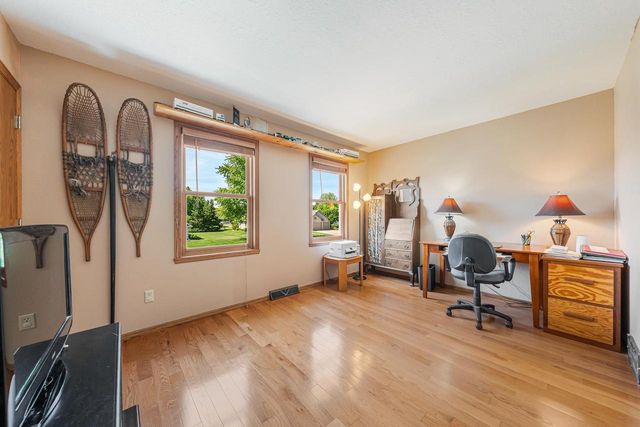 W6108 LONG COURT, Appleton, WI 54914