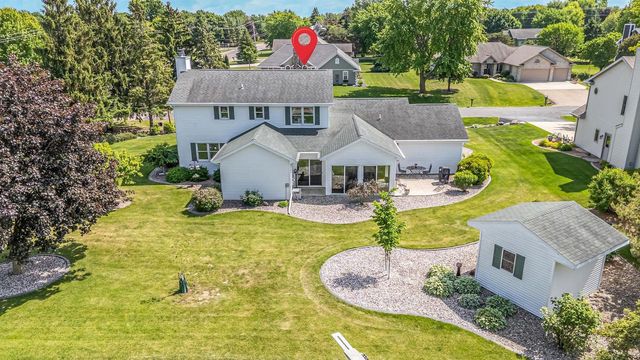 W6108 LONG COURT, Appleton, WI 54914