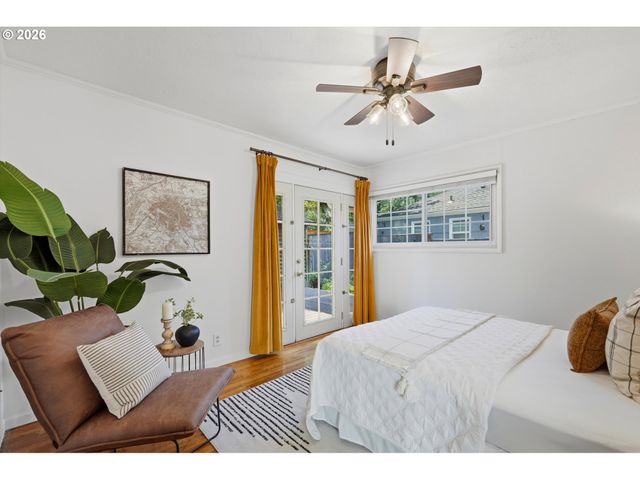 1318 OAK St, Lake Oswego, OR 97034