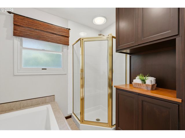 1318 OAK St, Lake Oswego, OR 97034