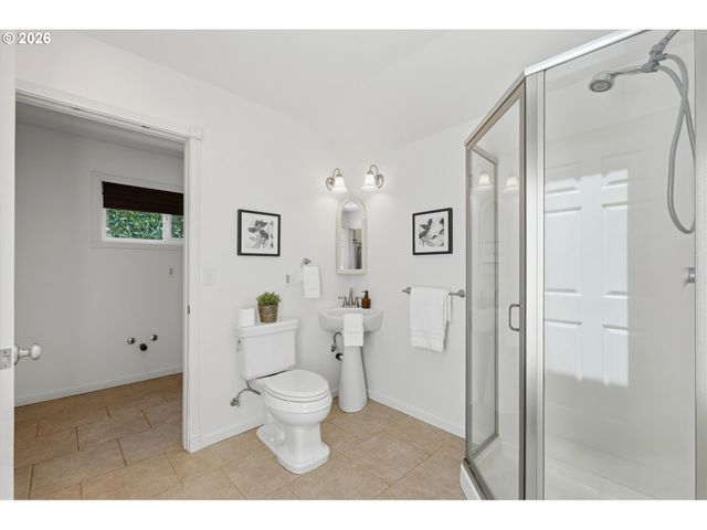1318 OAK St, Lake Oswego, OR 97034