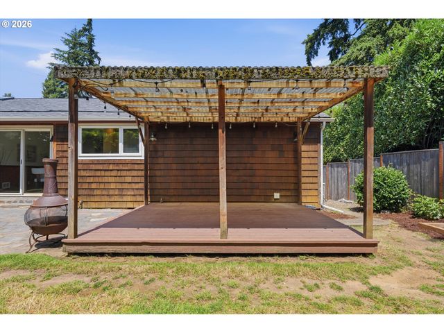 1318 OAK St, Lake Oswego, OR 97034