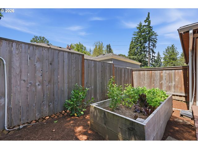 1318 OAK St, Lake Oswego, OR 97034