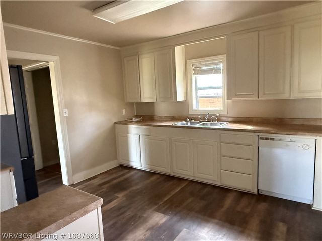 207 Pearl Street, Poteau, OK 74953