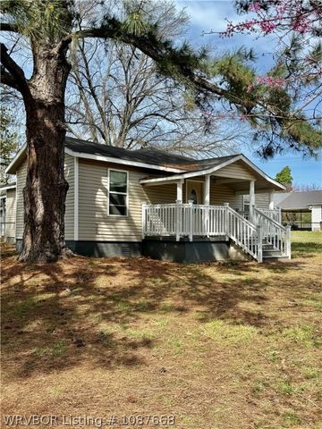 207 Pearl Street, Poteau, OK 74953