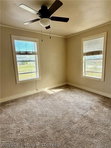 207 Pearl Street, Poteau, OK 74953