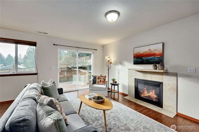 6728 Takota Place NE, Bremerton, WA 98311