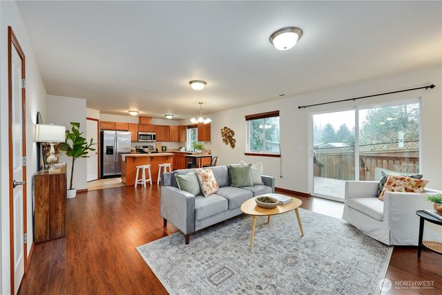 6728 Takota Place NE, Bremerton, WA 98311