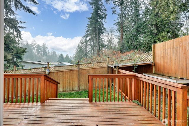 6728 Takota Place NE, Bremerton, WA 98311