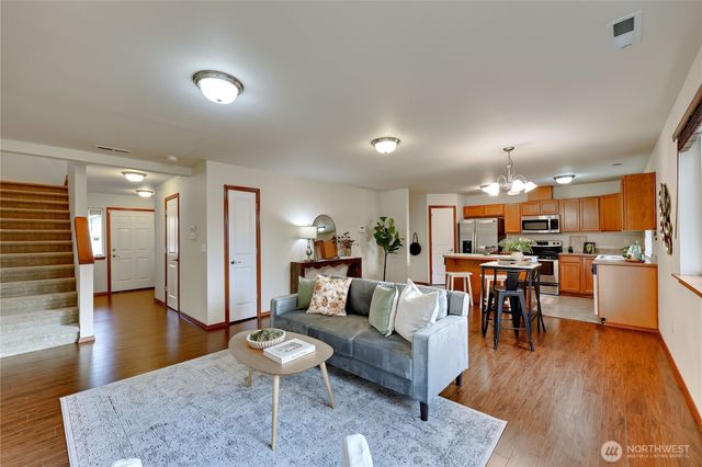 6728 Takota Place NE, Bremerton, WA 98311