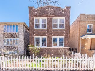 3041 N Davlin Court, Chicago, IL 60618