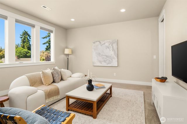 5624 117th Ave SE, Bellevue, WA 98006