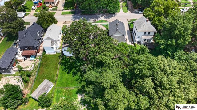 2426 S 18th Street, Omaha, NE 68108