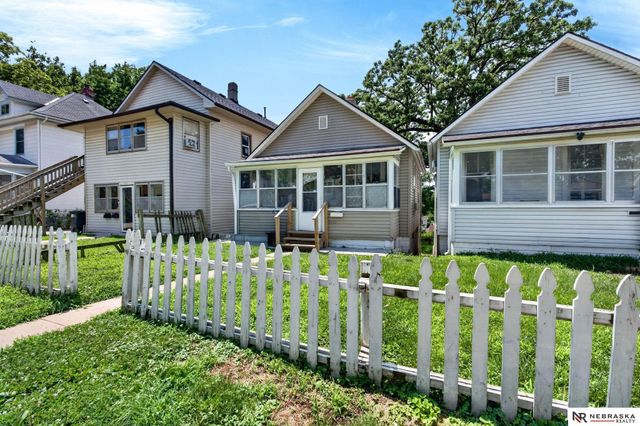 2426 S 18th Street, Omaha, NE 68108