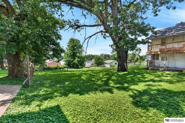 2426 S 18th Street, Omaha, NE 68108