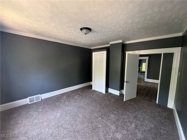 2048 W 95th Street, Cleveland, OH 44102