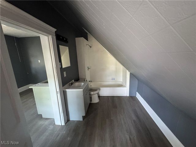 2048 W 95th Street, Cleveland, OH 44102