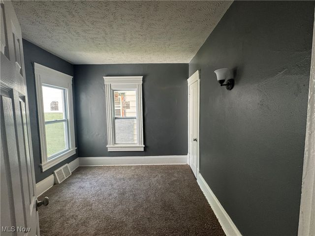 2048 W 95th Street, Cleveland, OH 44102