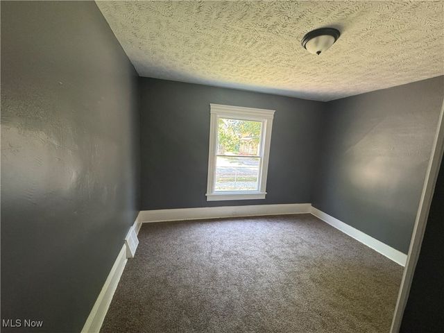 2048 W 95th Street, Cleveland, OH 44102