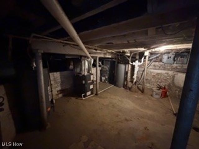 2048 W 95th Street, Cleveland, OH 44102