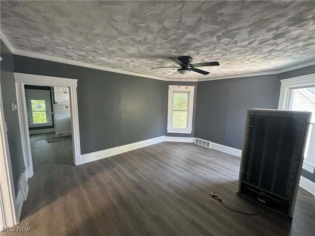 2048 W 95th Street, Cleveland, OH 44102